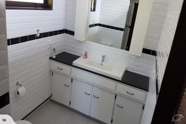 Photo of property in 1/117 Guppy Road, Taradale, Napier, 4112