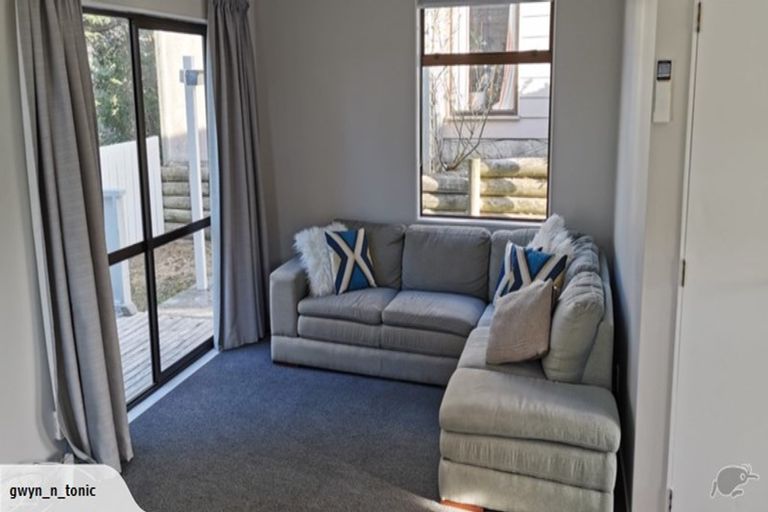 Photo of property in 46u3 Wingfield Place, Churton Park, Wellington, 6037