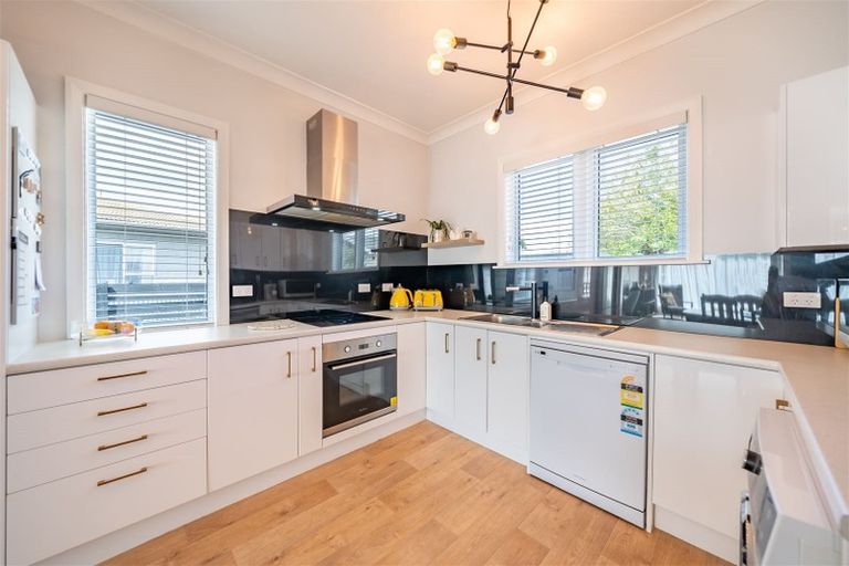 Photo of property in 16 Liverpool Street, Trentham, Upper Hutt, 5018