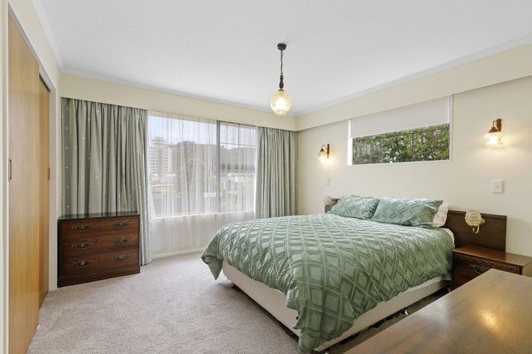 Photo of property in 32 De Menech Grove, Avalon, Lower Hutt, 5011