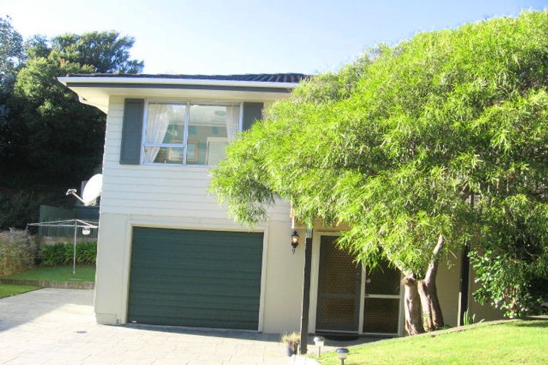 Photo of property in 9 Burdendale Grove, Churton Park, Wellington, 6037