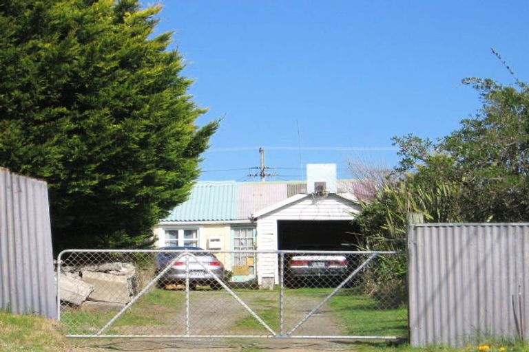 Photo of property in 46 Pratt Avenue, Foxton Beach, Foxton, 4815