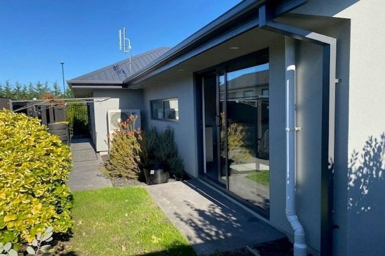 Photo of property in 5 Tussle Grove, Halswell, Christchurch, 8025