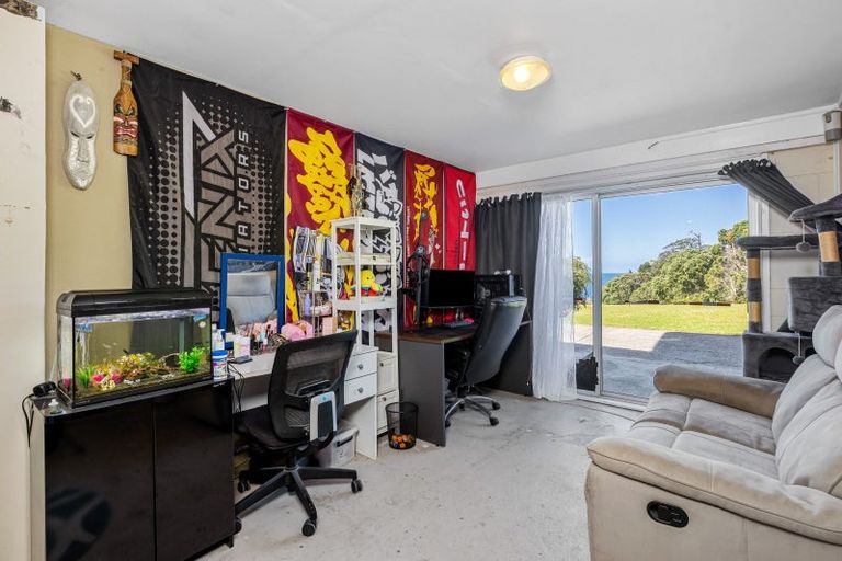 Photo of property in 121 Pacific Parade, Army Bay, Whangaparaoa, 0930