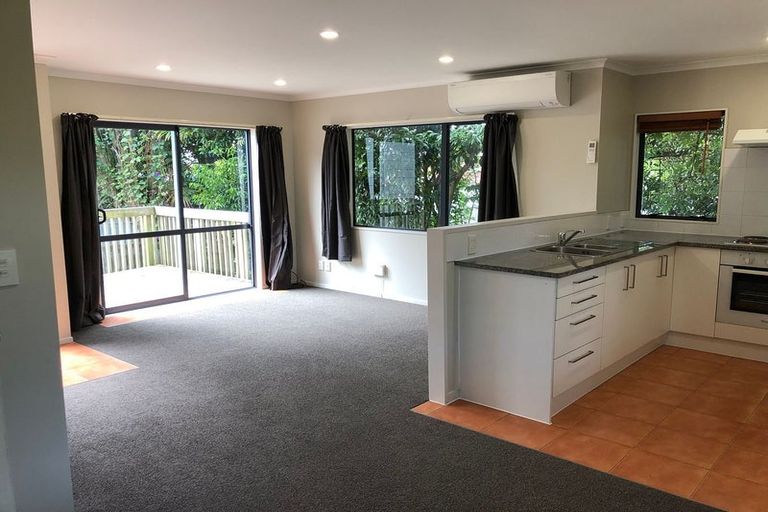 Photo of property in 42 Pisces Road, Glen Eden, Auckland, 0602