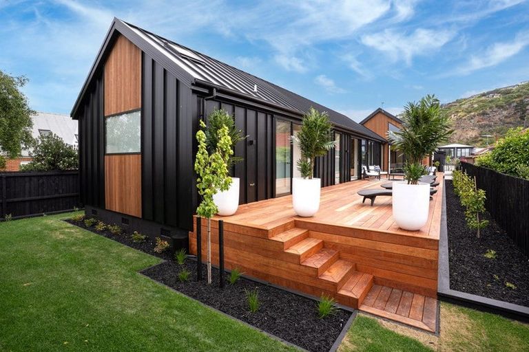 Photo of property in 59 Main Road, Redcliffs, Christchurch, 8081