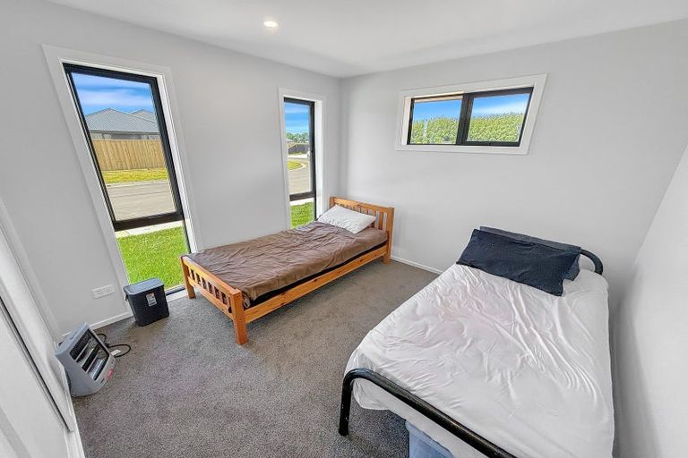 Photo of property in 35 Herridge Street, Woodend, 7691