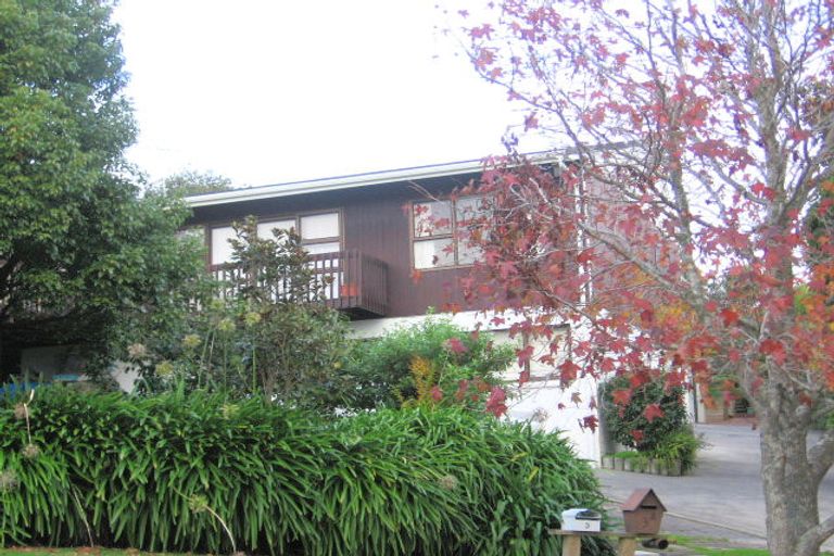 Photo of property in 2/3 Whitby Crescent, Mairangi Bay, Auckland, 0630