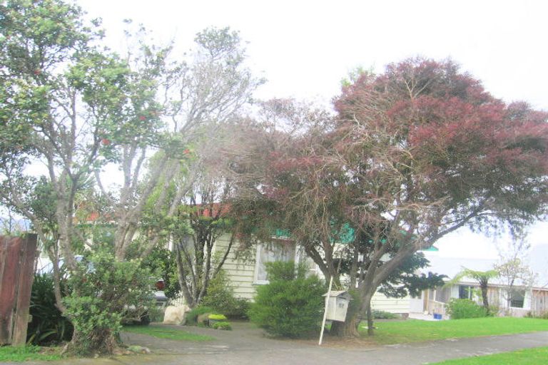 Photo of property in 57 Acacia Avenue, Maungaraki, Lower Hutt, 5010