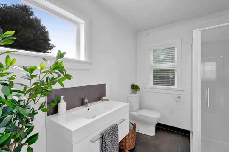 Photo of property in 131 Lemon Street, New Plymouth, 4312
