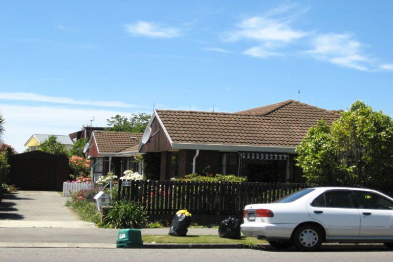 Photo of property in 246 Avonhead Road, Avonhead, Christchurch, 8042