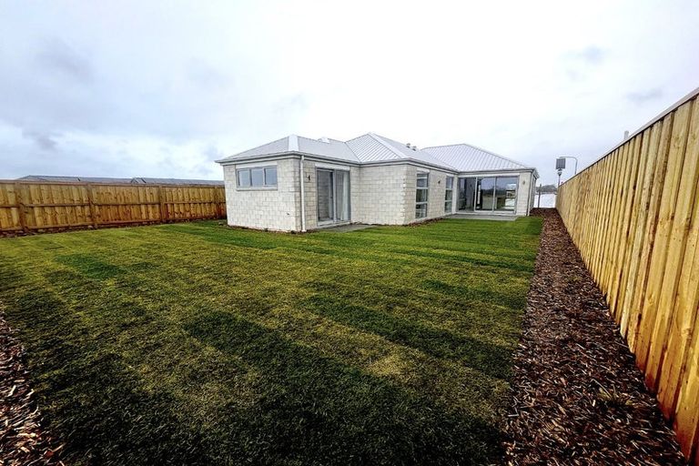 Photo of property in 24 Ellmers Street, Woodend, 7691