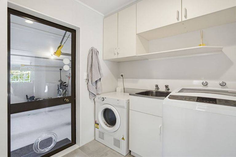 Photo of property in 74b Grand Vue Road, Kawaha Point, Rotorua, 3010