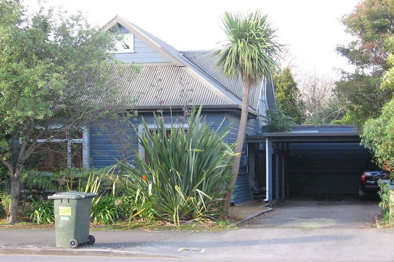 Photo of property in 169 Victoria Avenue, Hokowhitu, Palmerston North, 4410
