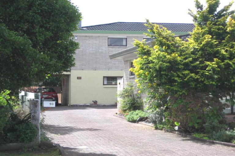 Photo of property in 90 Royal View Road, Te Atatu South, Auckland, 0610