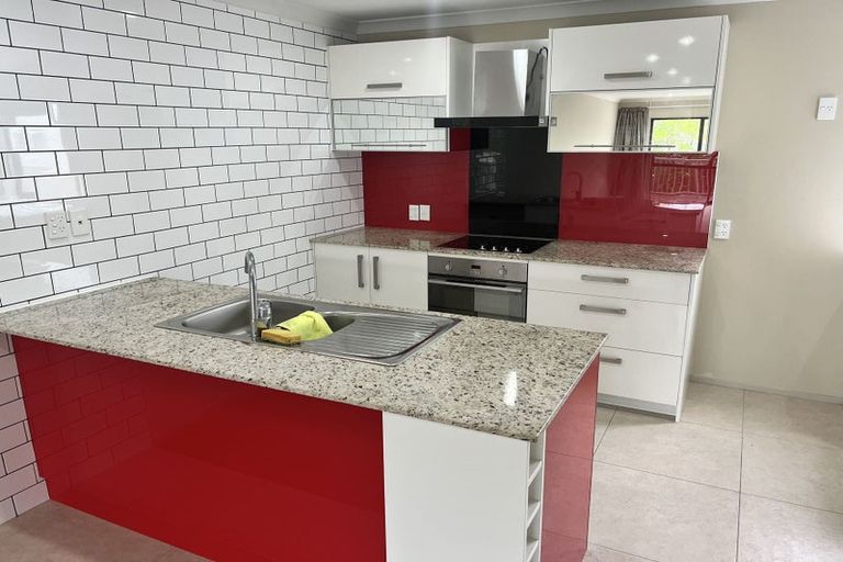 Photo of property in 12/46 Carlos Drive, Flat Bush, Auckland, 2016