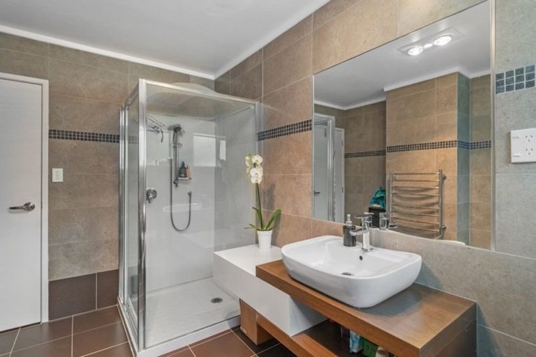 Photo of property in 28a Gallony Avenue, Massey, Auckland, 0614