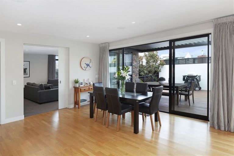 Photo of property in 28 Devonport Lane, St Albans, Christchurch, 8014