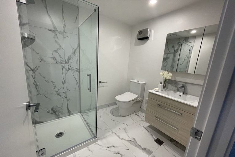 Photo of property in 7/24 Yeovil Road, Te Atatu Peninsula, Auckland, 0610