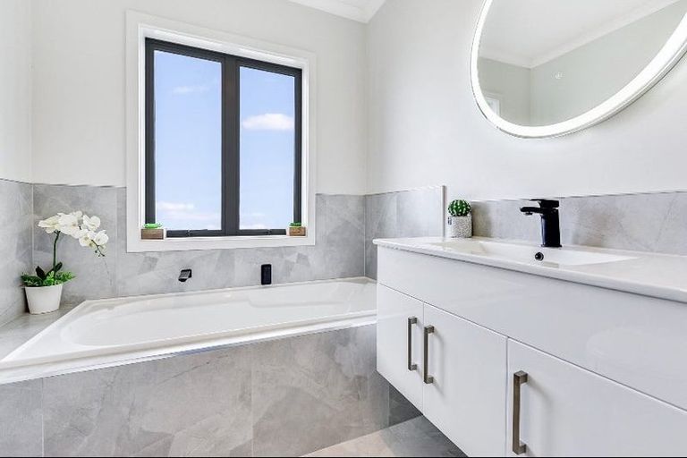 Photo of property in 8 Kaaka Street, Cambridge, 3434