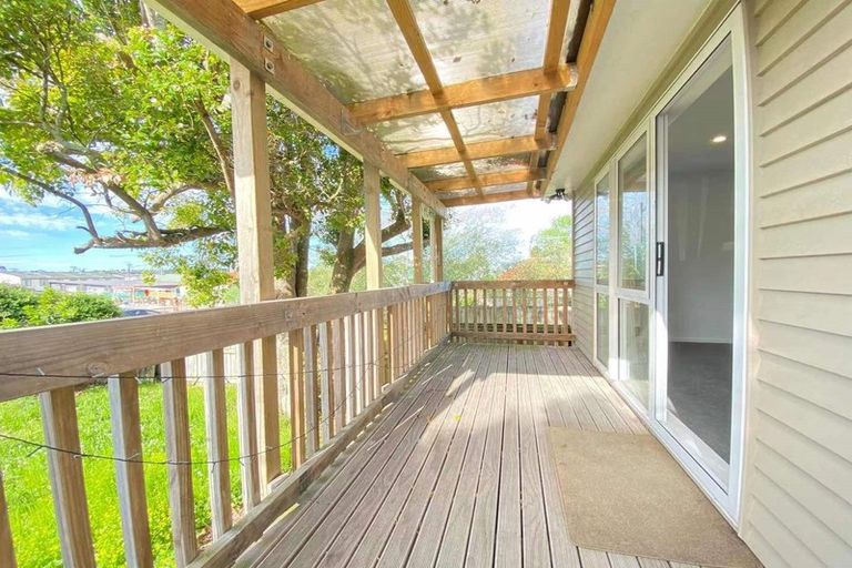 Photo of property in 39 Hill Crescent, New Lynn, Auckland, 0600