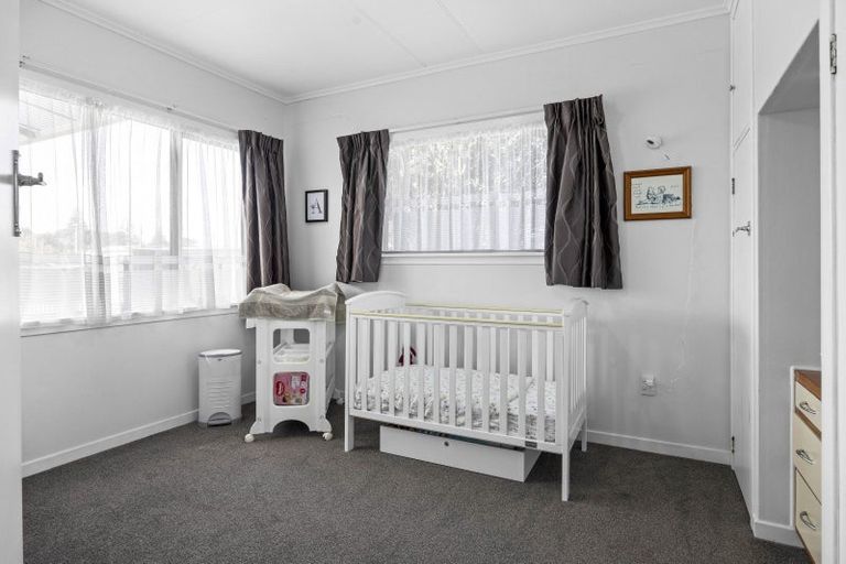 Photo of property in 15 Tasman Street, Opunake, 4616