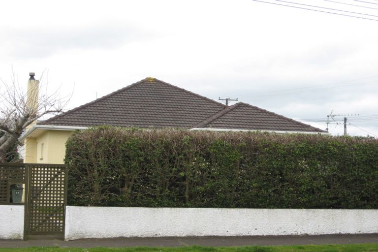 Photo of property in 15 Waimea Street, Westown, New Plymouth, 4310