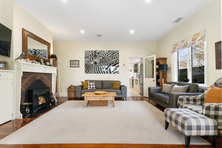 Photo of property in 27 Mcdougall Avenue, St Albans, Christchurch, 8014