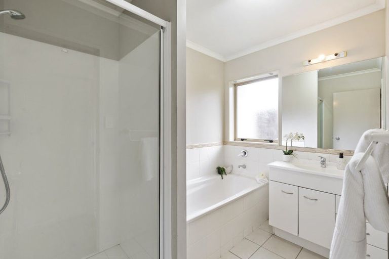 Photo of property in 37 Milson Drive, Papakura, 2110