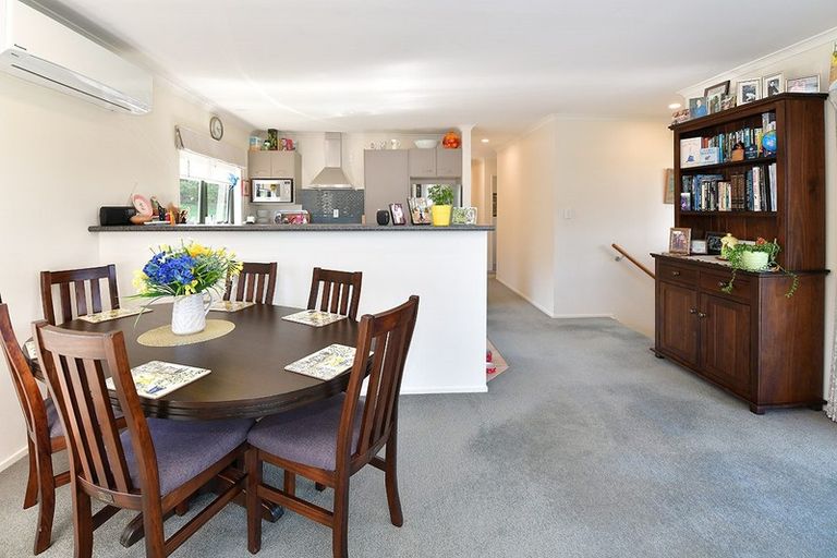 Photo of property in 16 Te Kauri Place, Helensville, 0800