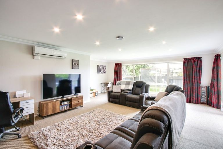 Photo of property in 6 Oxford Street, Taradale, Napier, 4112
