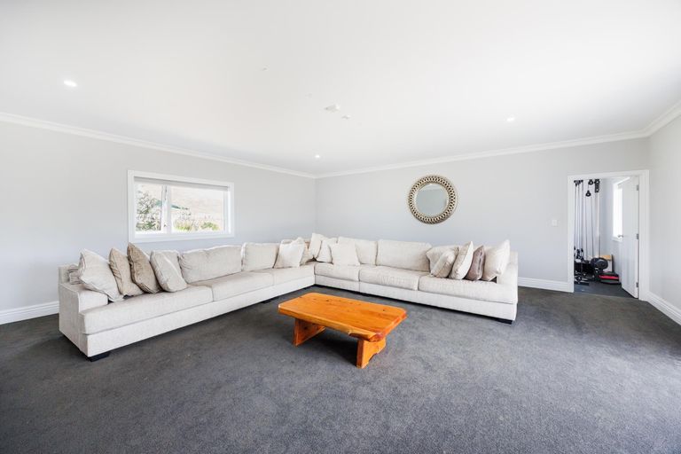 Photo of property in 52 Highland View Drive, Tokomaru, Palmerston North, 4474