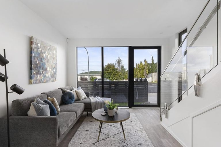 Photo of property in 14f Andrew Road, Howick, Auckland, 2010