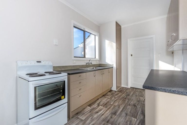 Photo of property in 17 Riley Crescent, Woolston, Christchurch, 8023