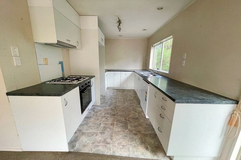 Photo of property in 10 Granville Drive, Massey, Auckland, 0614