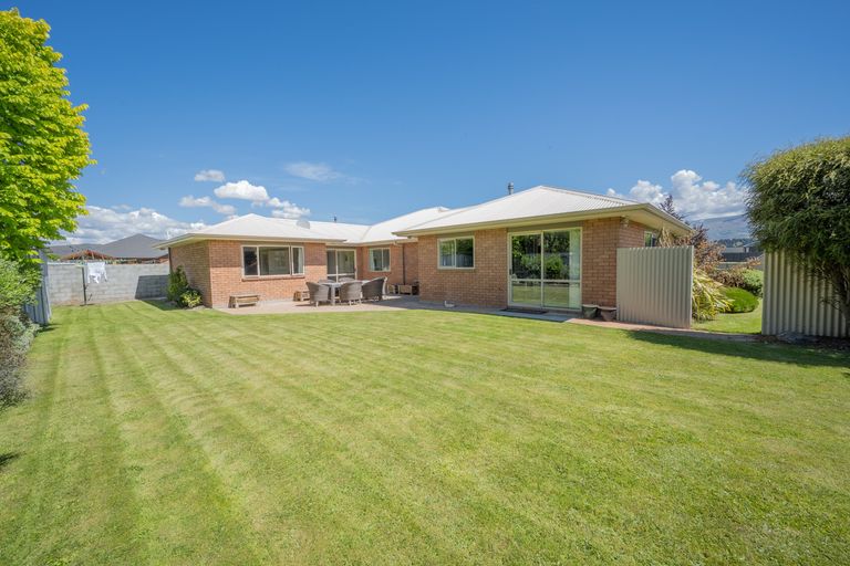 Photo of property in 12 Juniper Close, Alexandra, 9320