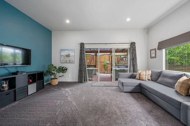 Photo of property in 3 Twin Court, Albany, Auckland, 0632