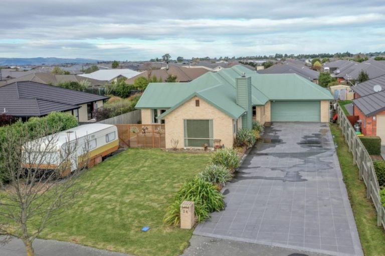 Photo of property in 24 Rochester Crescent, Rolleston, 7614