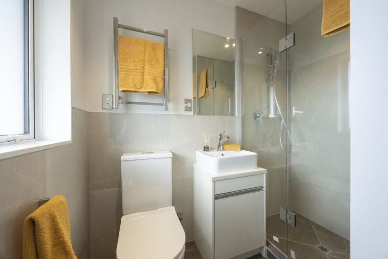 Photo of property in 101 Bordeaux Parade, Te Atatu South, Auckland, 0610