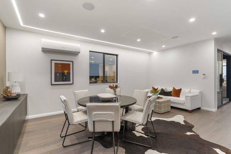 Photo of property in 8 Kumukumu Road, Long Bay, Auckland, 0630