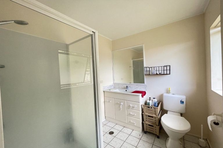 Photo of property in 12 John Brooke Crescent, East Tamaki Heights, Auckland, 2016