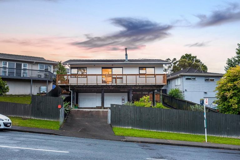 Photo of property in 59 Reynella Drive, Massey, Auckland, 0614