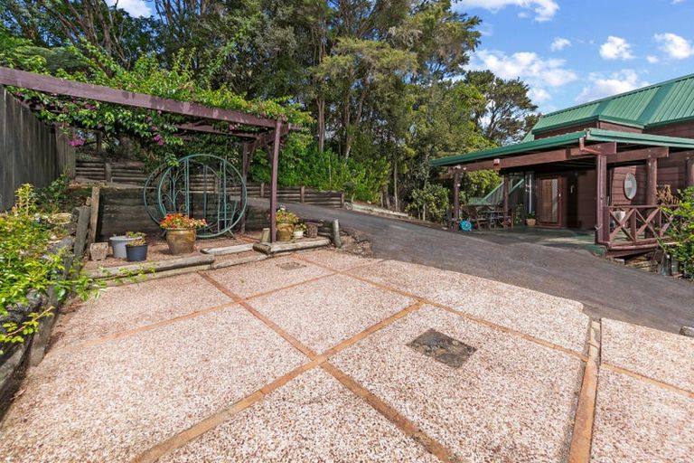 Photo of property in 37 Autumn Avenue, Glen Eden, Auckland, 0602