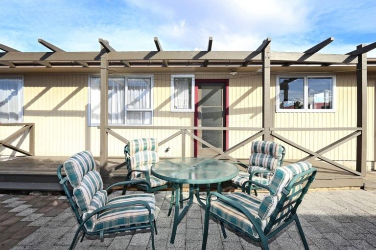 Photo of property in 2/8 Kauri Street, Taradale, Napier, 4112