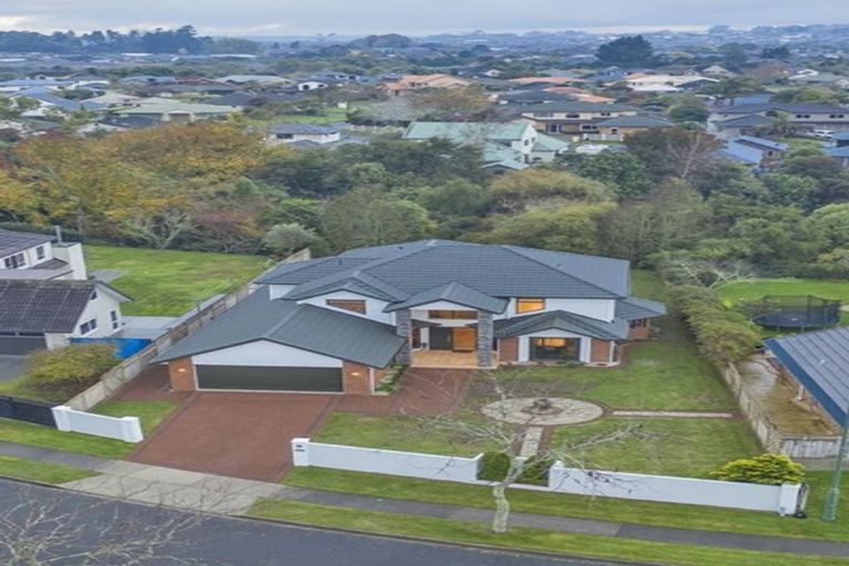 Photo of property in 43 Montrose Crescent, Huntington, Hamilton, 3210