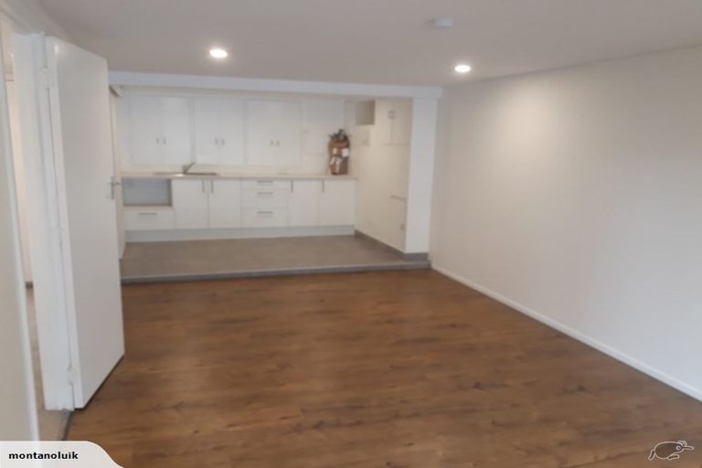 Photo of property in 92 Sylvia Road, Hillcrest, Auckland, 0627