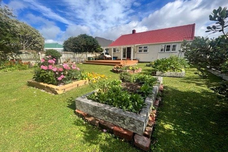 Photo of property in 10 Melvill Grove, Waterloo, Lower Hutt, 5011