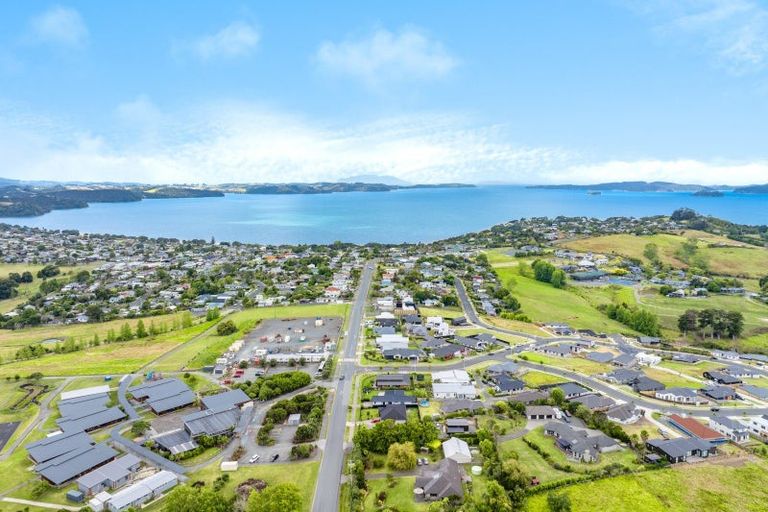 Photo of property in 13 Kia Kaha Drive, Snells Beach, 0920