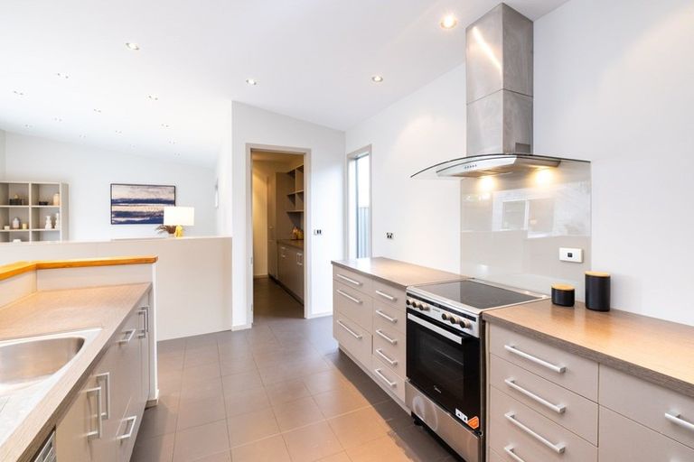 Photo of property in 6 Orotu Drive, Poraiti, Napier, 4112