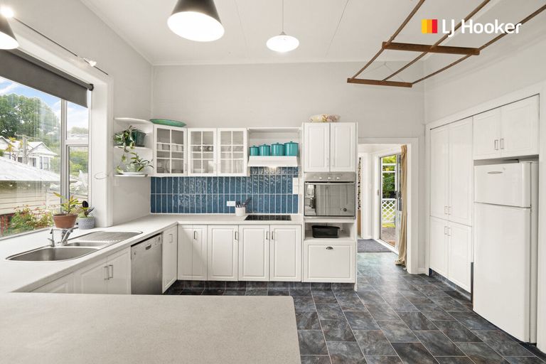 Photo of property in 10 Whitby Street, Mornington, Dunedin, 9011